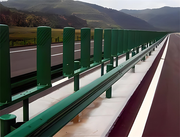 镇江三波护栏板在高速公路的应用